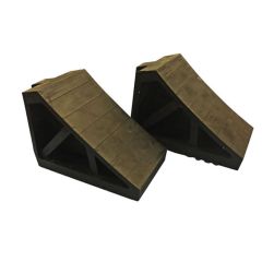Rubber Wheel Chocks 2.9kg Pair Class4/7